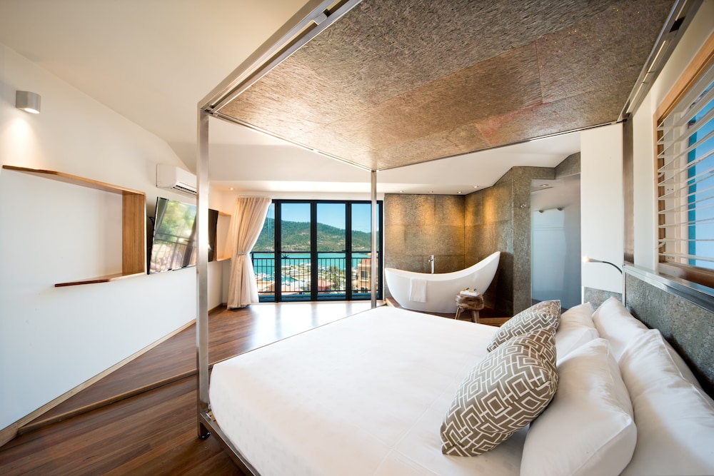 Exclusive Apartment, 2 Bedrooms, Harbor View photo 2