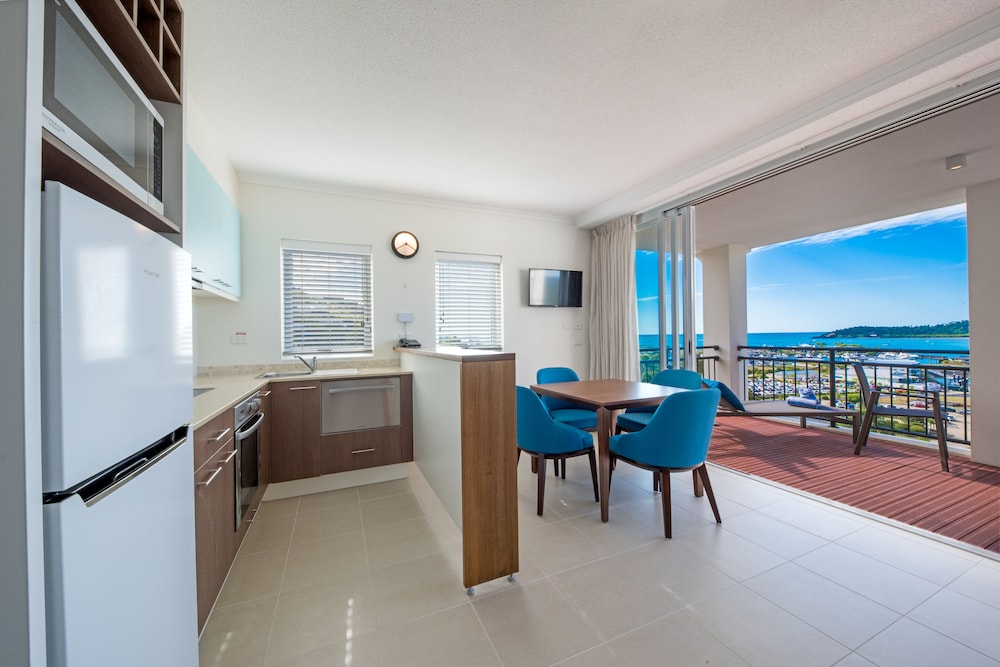 1 Bedroom Ocean View Apartment - Photo 5