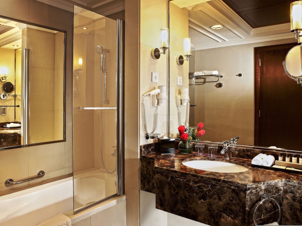 Deluxe Triple Room photo 3