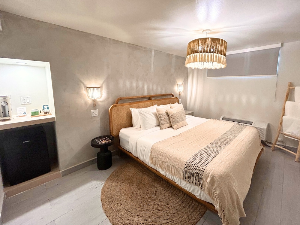 Junior Suite, 1 King Bed photo 1