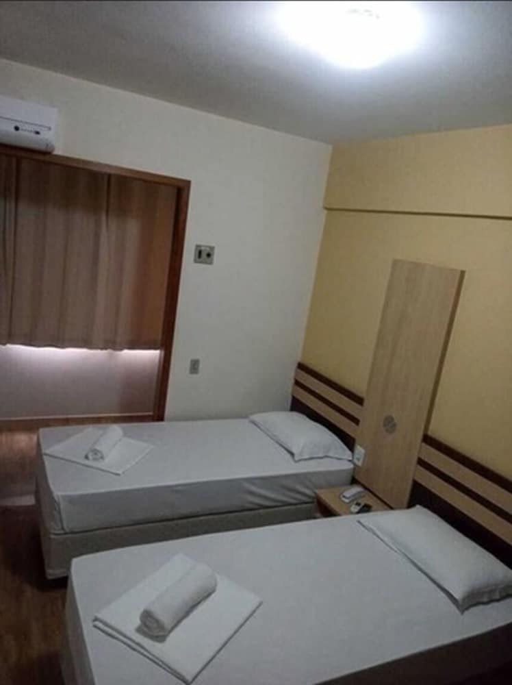 Standard Room, 2 Twin Beds - Photo 4