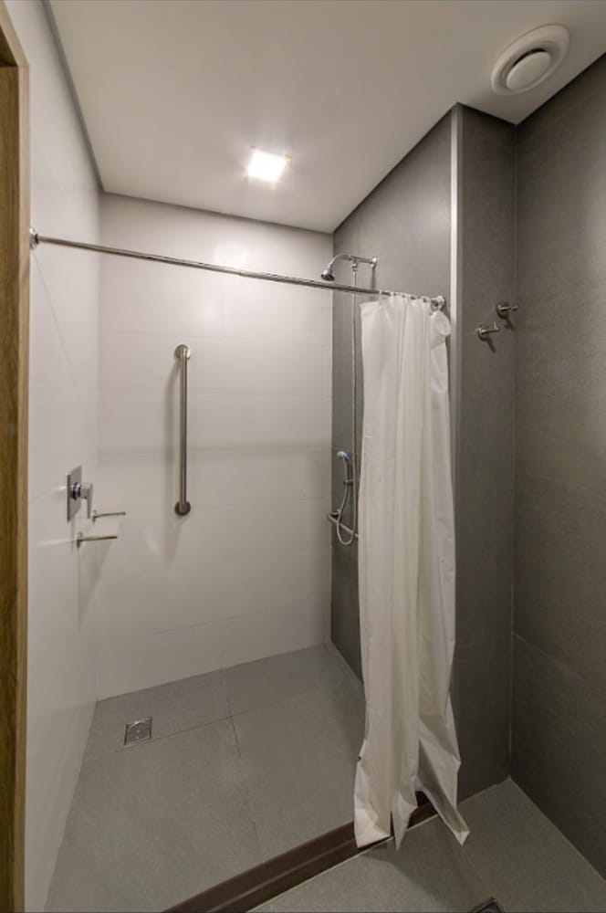 Luxury Room - Photo 6