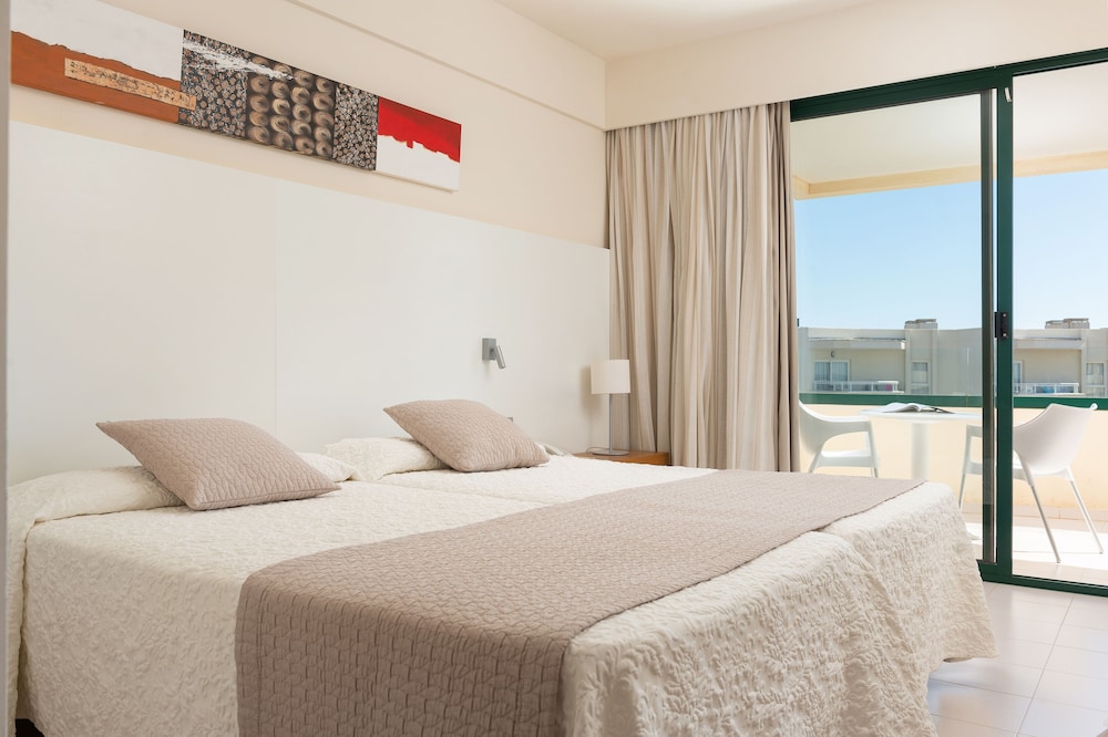 Double Room, Balcony - Photo 7
