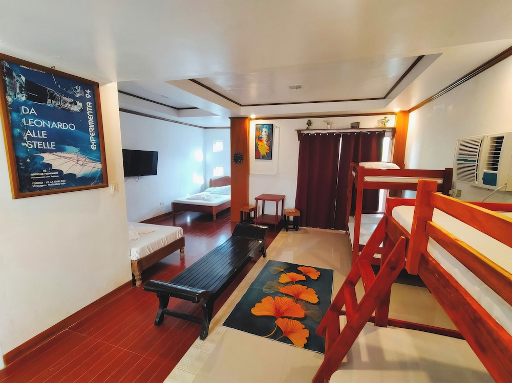Family Room photo 1