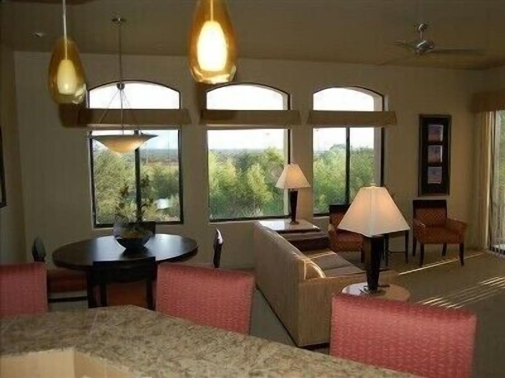Condo, 2 Bedrooms photo 2