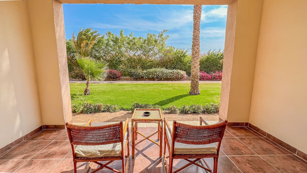 Superior Room, Garden View photo 2