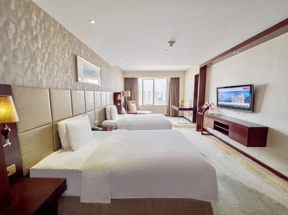 Standard Room, 2 Double Beds, Club Lounge Access (Lounge Access) - Photo 3