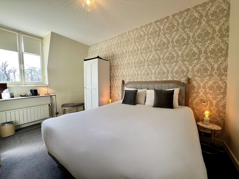Standard Double Room, 1 Queen Bed (2nd Floor) photo 2