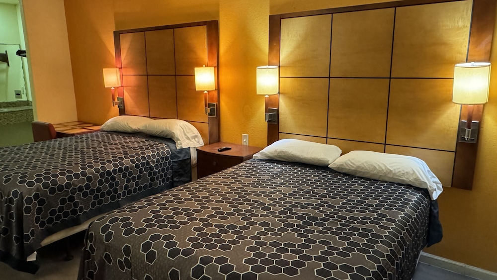 Standard Room, 2 Queen Beds