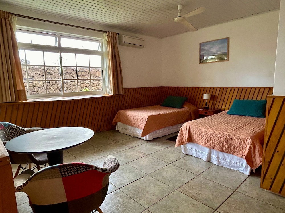 Standard Twin Room, Courtyard View photo 1