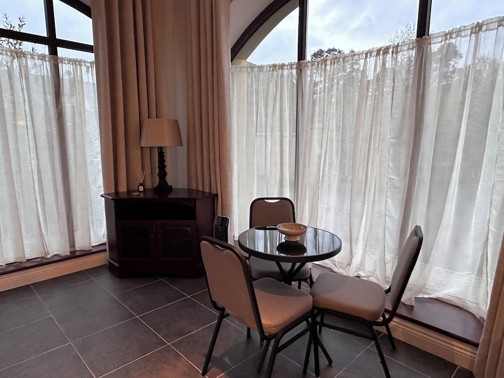 Deluxe Studio Suite