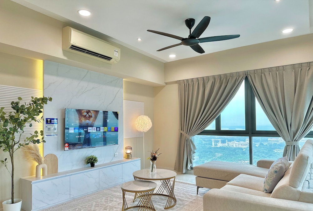 Design Apartment, 3 Bedrooms, Non Smoking, Bathtub photo 2