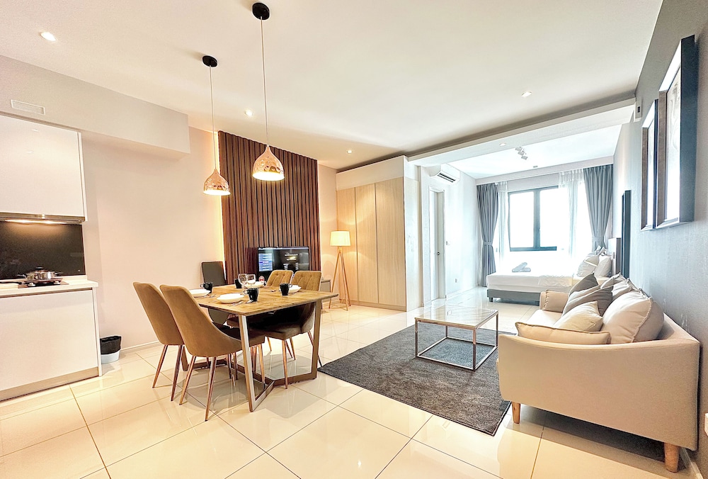 Standard Studio, 1 Queen Bed, City View photo 1