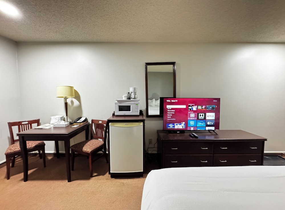 Zero-100 Motor Inn, 写真 3