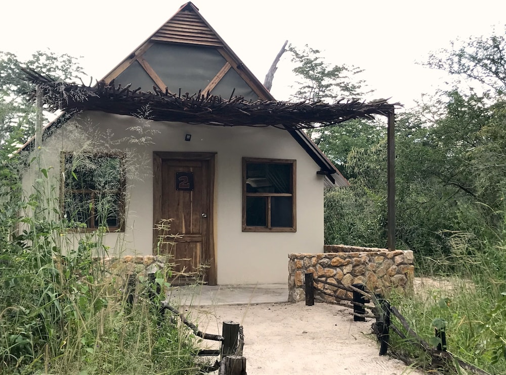 Bush Chalet photo 2