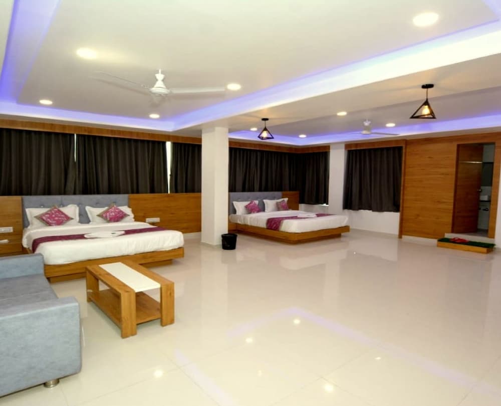 Deluxe Quadruple Room
