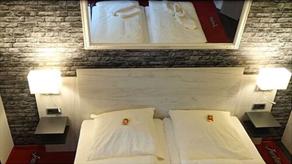 Landart Double Room photo 2