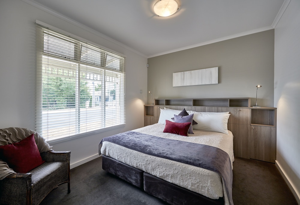 Premium House photo 3