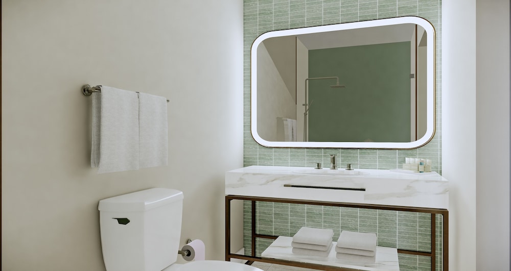 Premium Room, 1 King Bed (Promenade Corner with M Club Access) - Photo 8