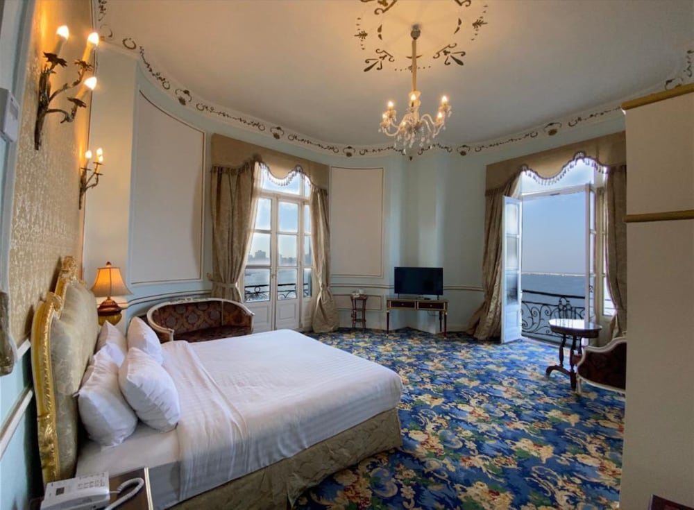 Golden Junior Suite View Direct Sea View - Photo 4