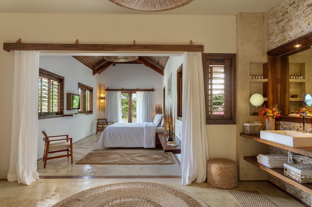 Deluxe Suite, Lanai, Courtyard View photo 1