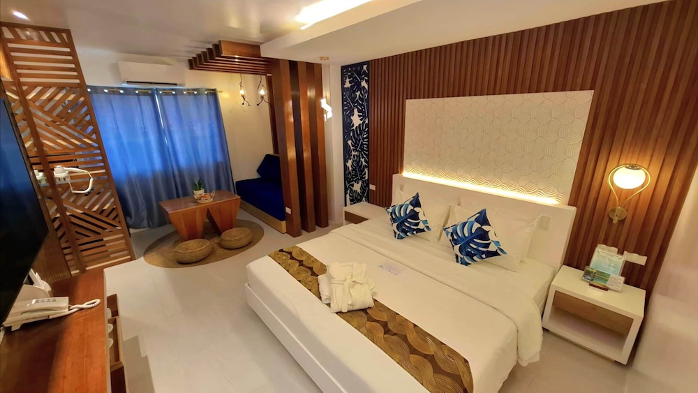 Deluxe Room - Photo 1