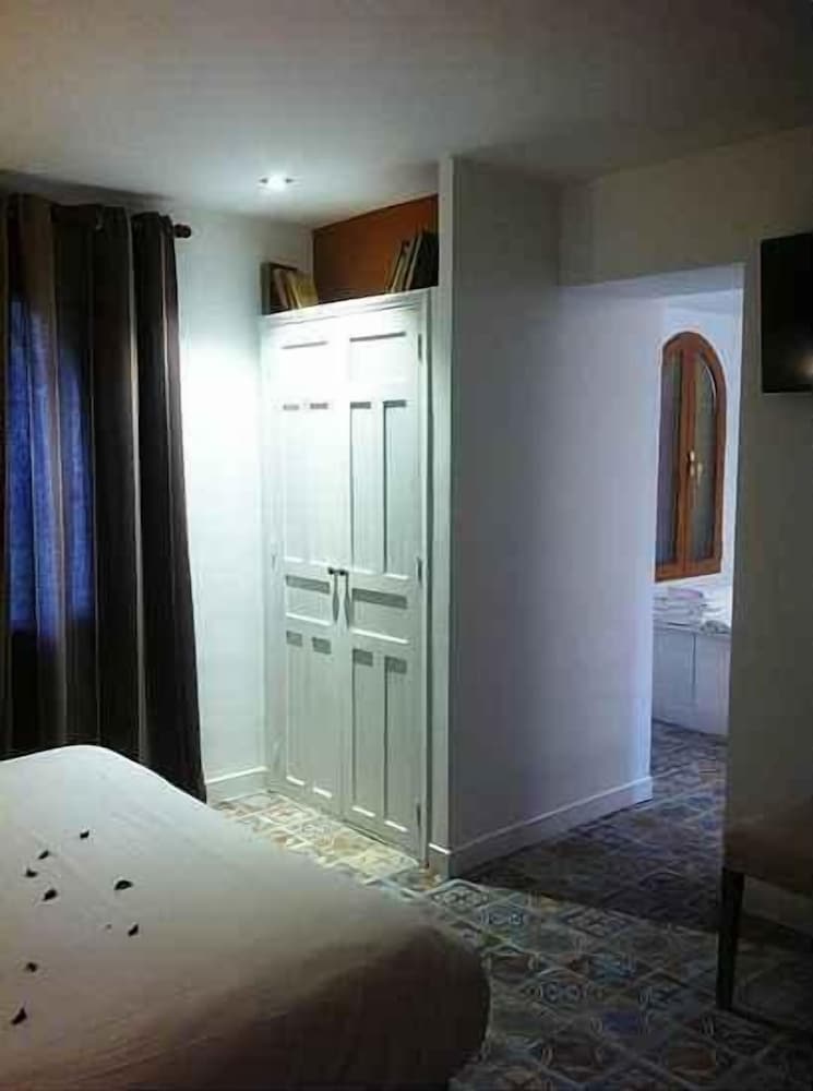 Suite, Hot Tub, Garden View (El deseo) photo 2