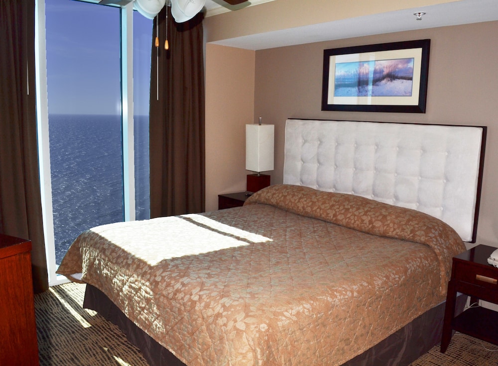 Deluxe Condo, 3 Bedrooms, Non Smoking, Ocean View photo 3