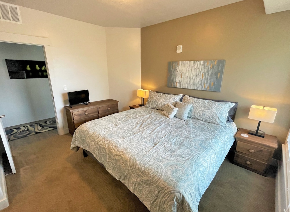Condo, 1 Bedroom