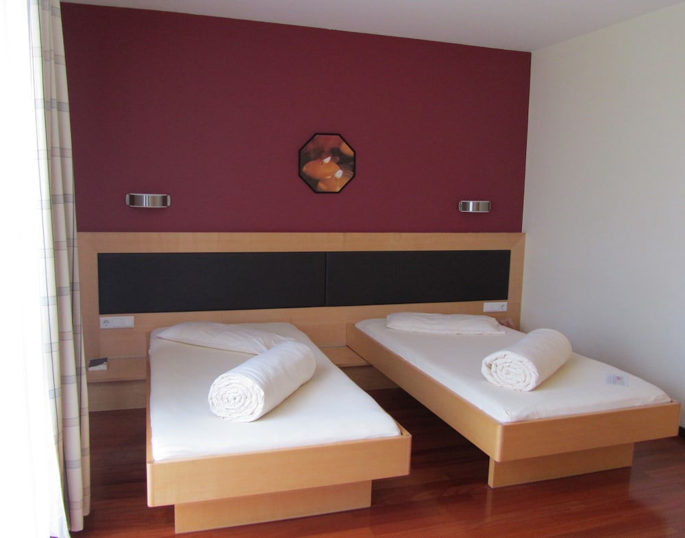 Standard Double or Twin Room - Photo 3