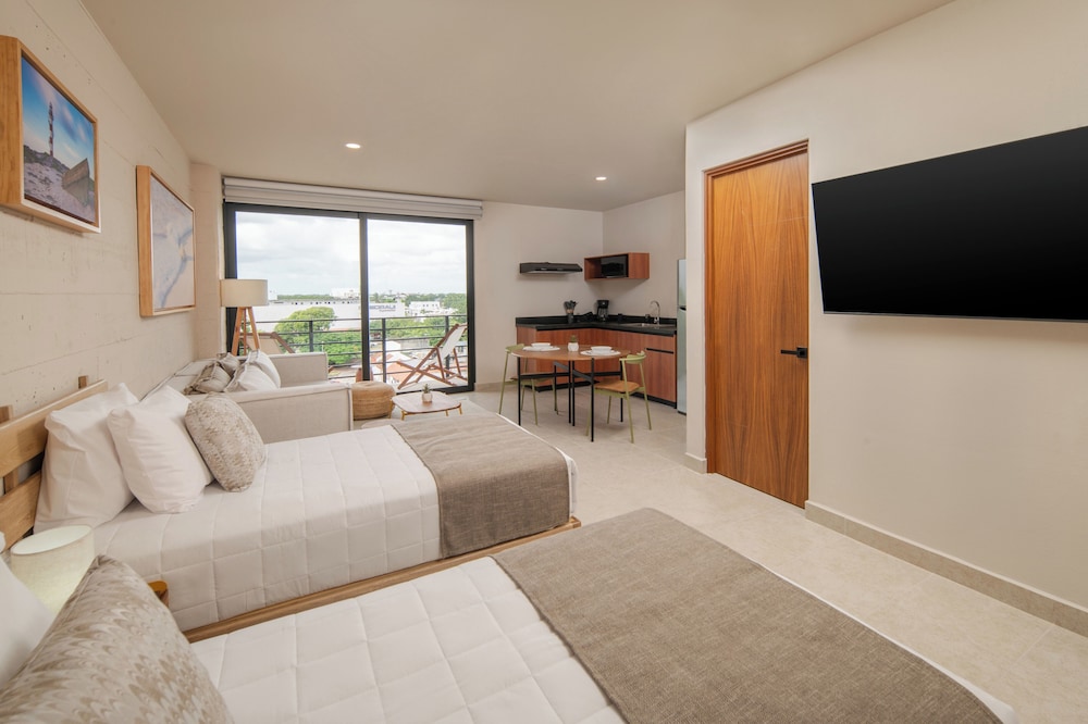 Deluxe Studio, City View