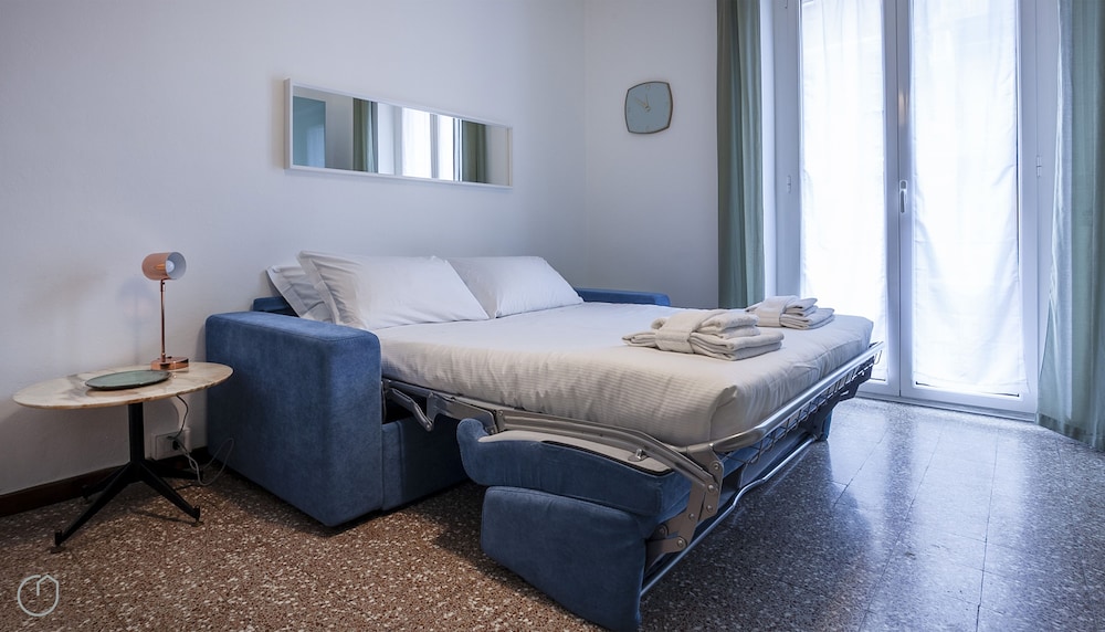 Apartment (0 Bedroom)
