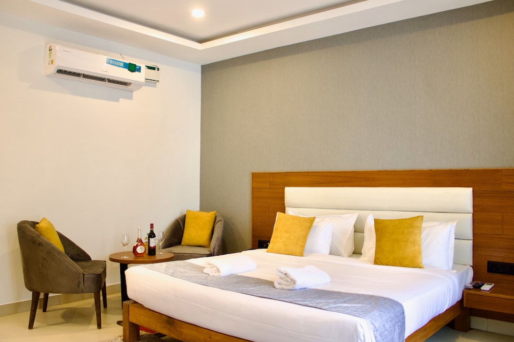 Premium Double Room, Pool View
