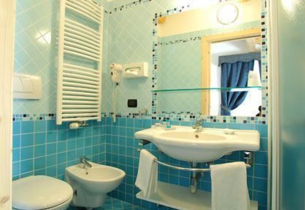 Suite (Spa Access) photo 2