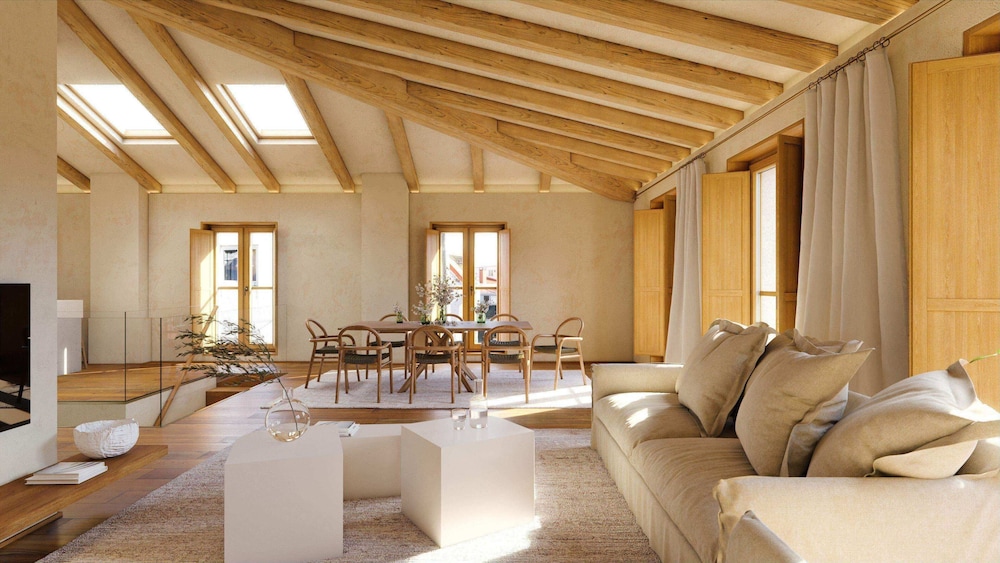 Grand Penthouse