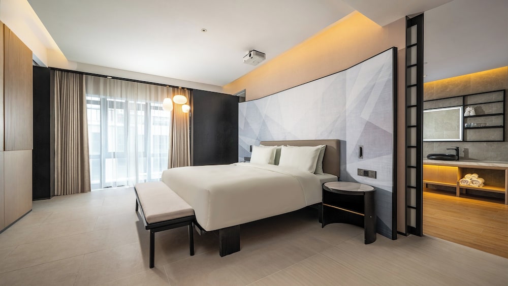 1 Bedroom Suite With Bath