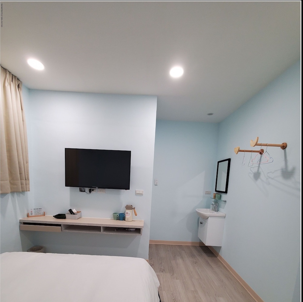 Standard Double Room, 1 Double Bed, Non Smoking, Bathtub - Photo 12