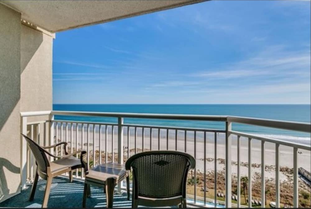 Suite, Oceanfront - Photo 5