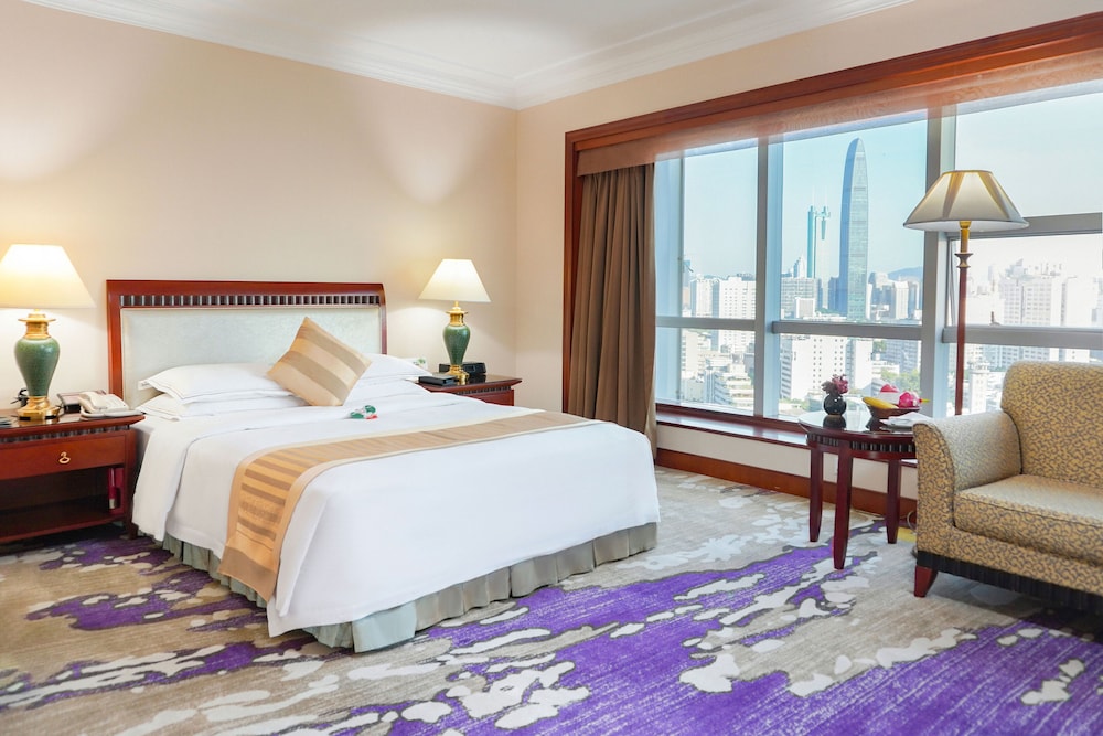 Superior Room, 1 King Bed photo 1