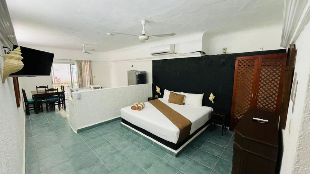Junior Studio Suite