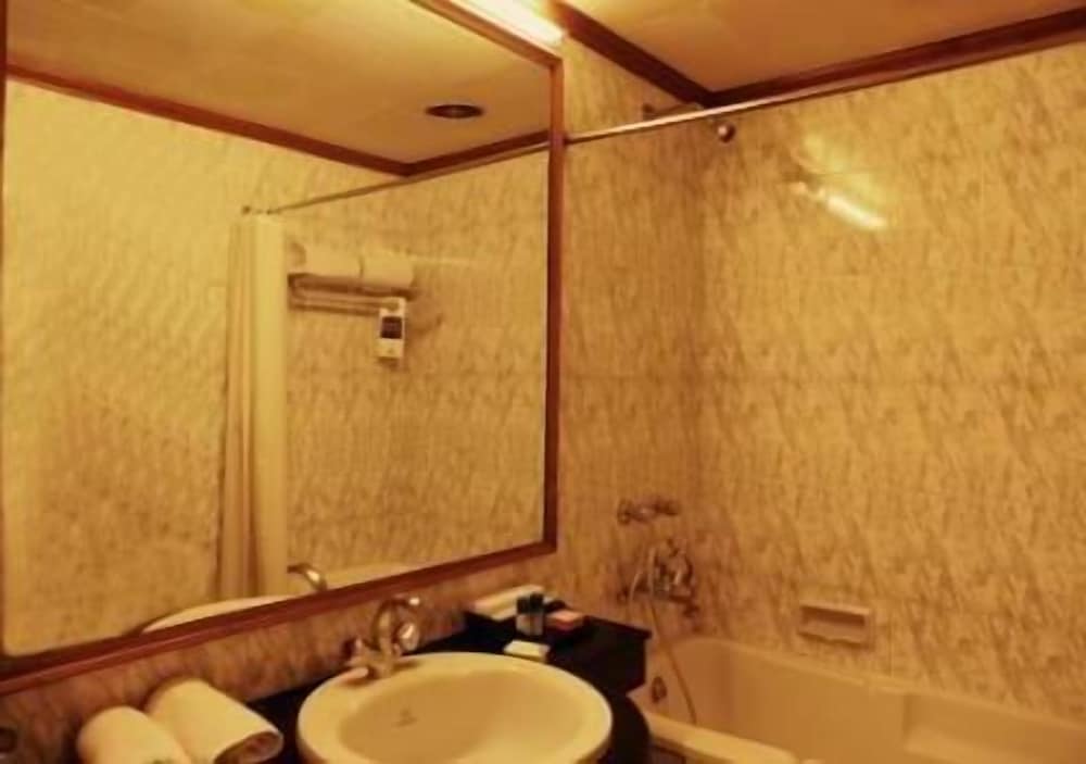 Executive Room - Photo 4