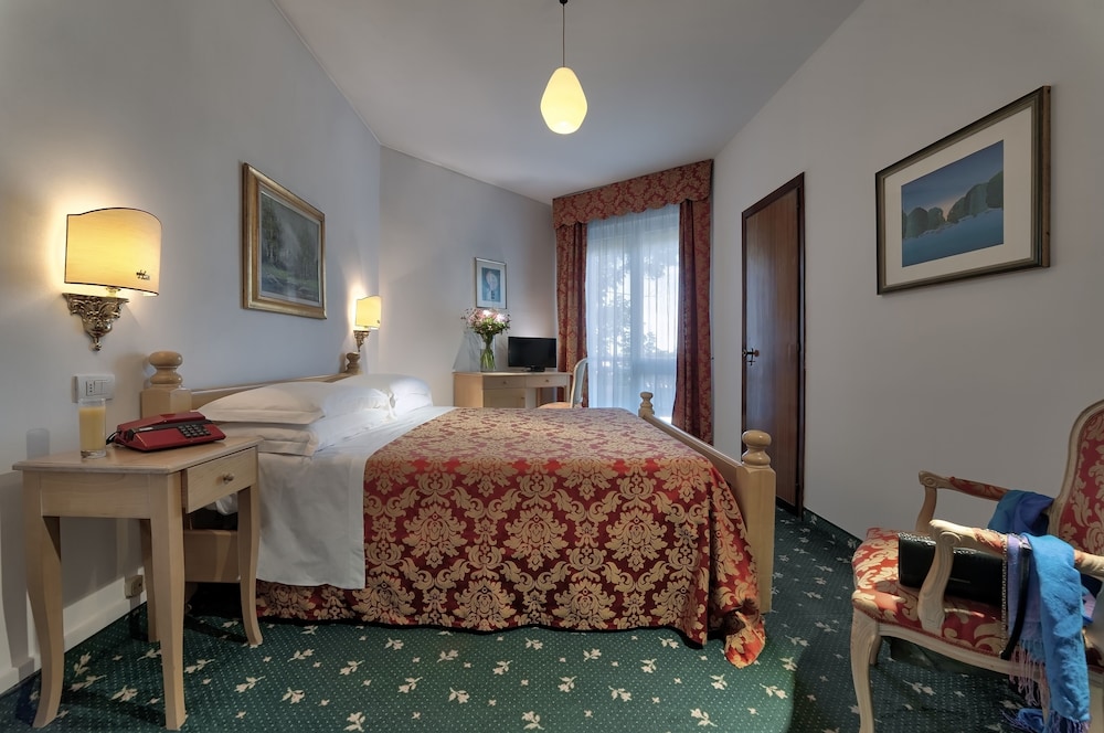 Standard Double Room - Photo 1