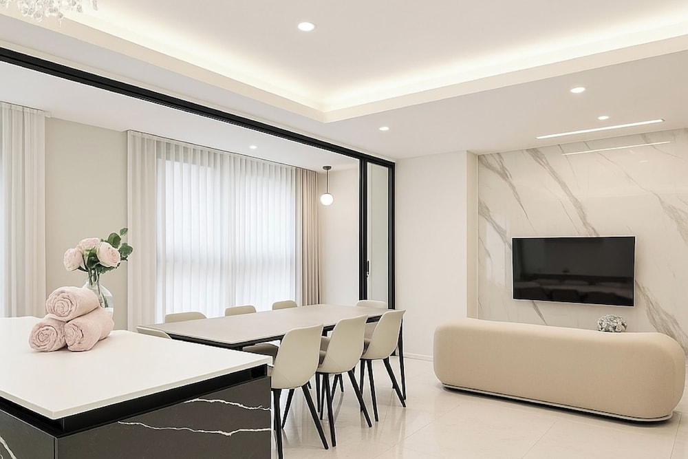 CABIN S (SUITE ROOM)