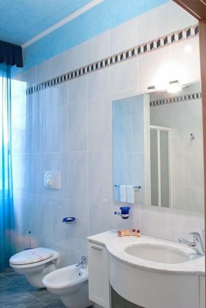 Superior Suite, 1 Bedroom, Accessible, Non Smoking photo 2