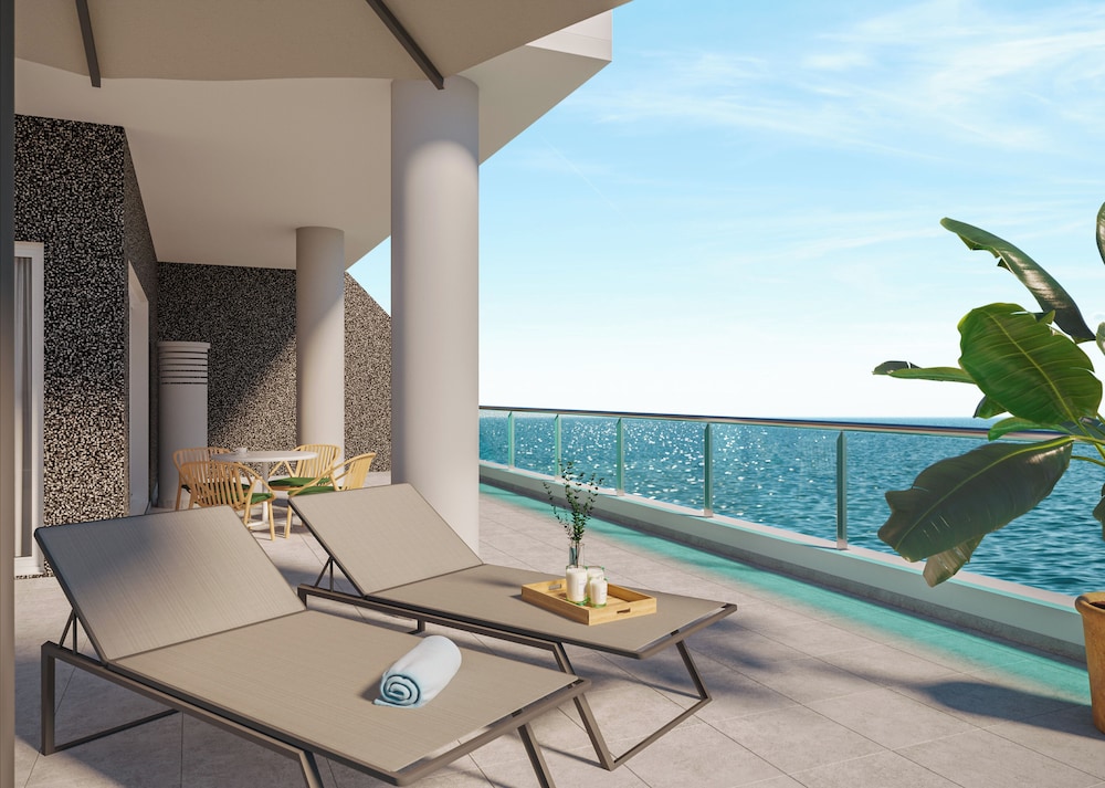 The Level Junior Suite Solarium Front Sea View (2+1) thumbnail 5