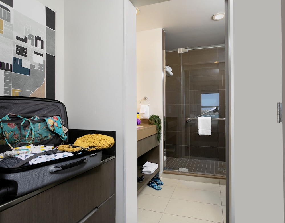 One Bedroom King Suite photo 2