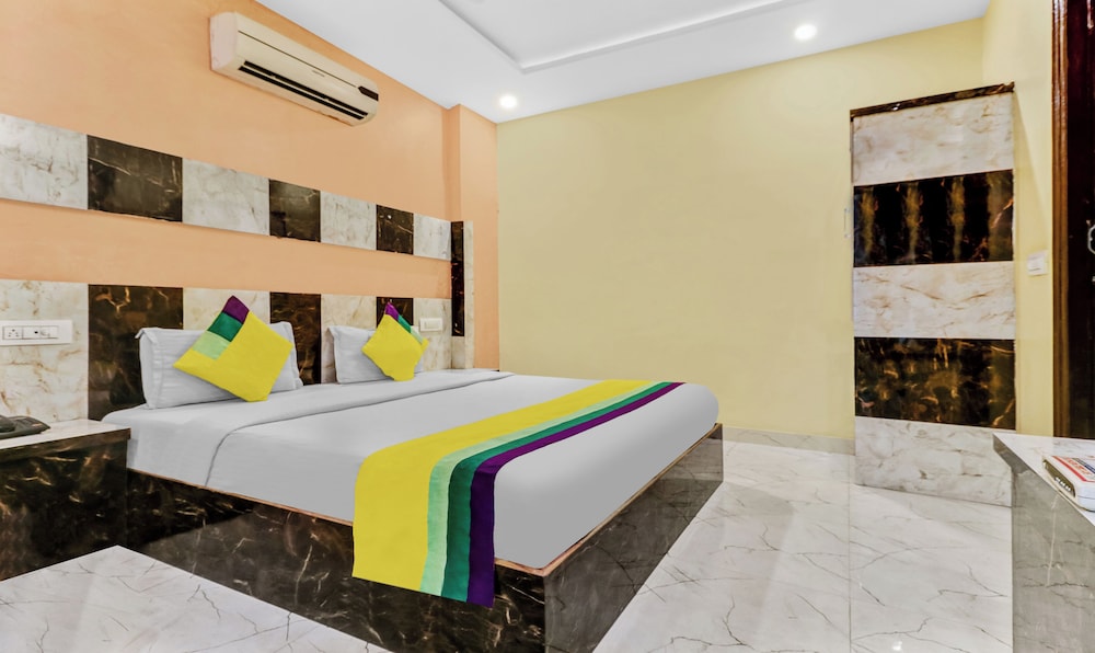 Economy Double Room, 1 King Bed, Non Smoking, Air conditioning photo 1