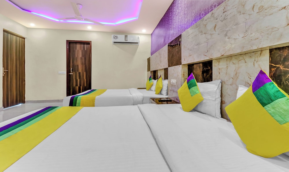 Family Double Room, Multiple Beds, Non Smoking, Air conditioning photo 2