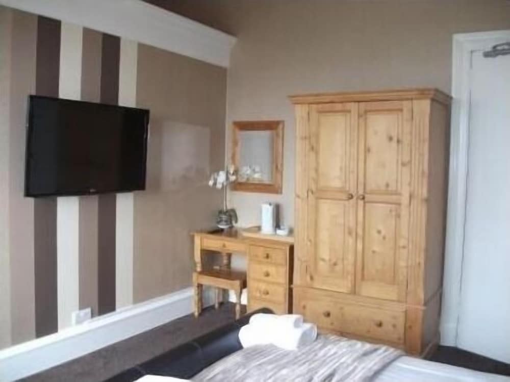 Double Room, Ensuite, Sea View photo 2