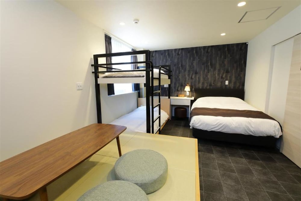 Room for 5 People, Non Smoking photo 3